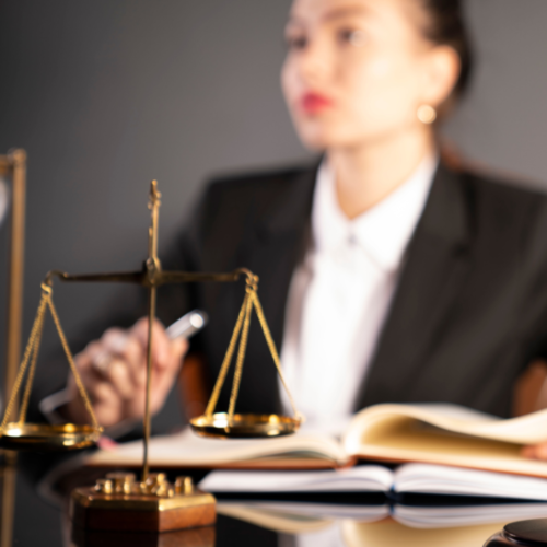 Advocacia Feminina: Superando Barreiras e Desafios na Prática Jurídica e na Igualdade de Gênero